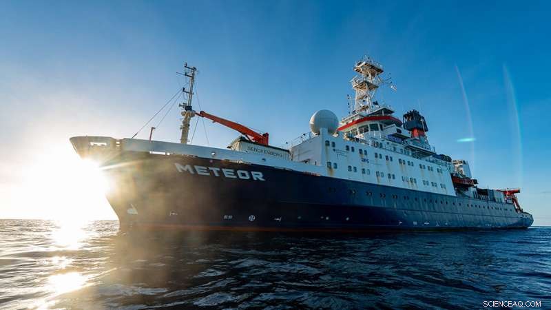 Weaker Ocean Circulation Boosts Deep-Sea Carbon Storage