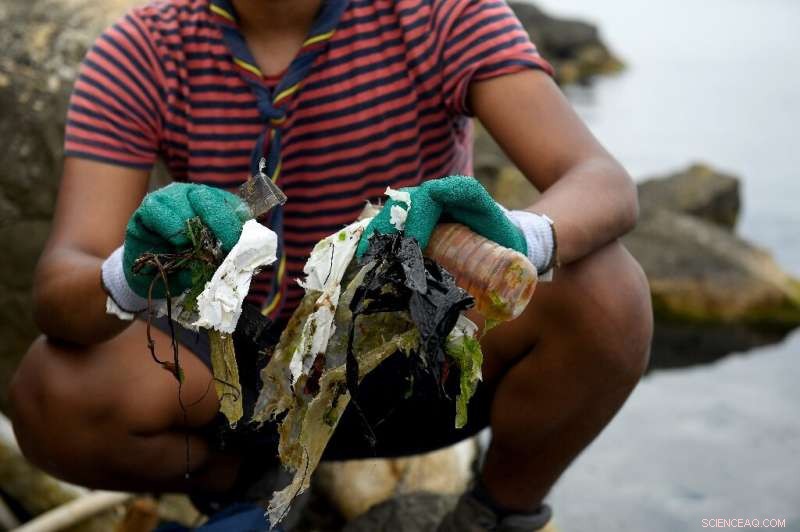 United States Tops Global Plastic Pollution, New Report Reveals
