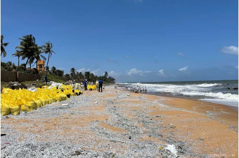 New Study Highlights Obstacles in Cleaning Burnt and Unburnt Nurdles from Sri Lanka s Coastlines