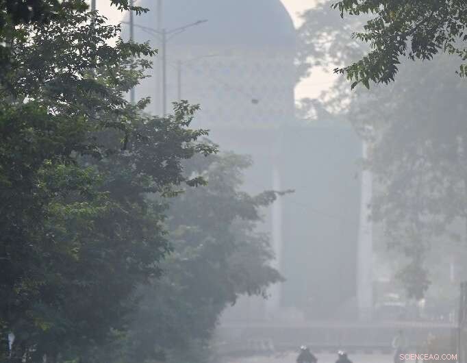 India s Coal Dependence: Fueling Growth Amid Environmental Challenges