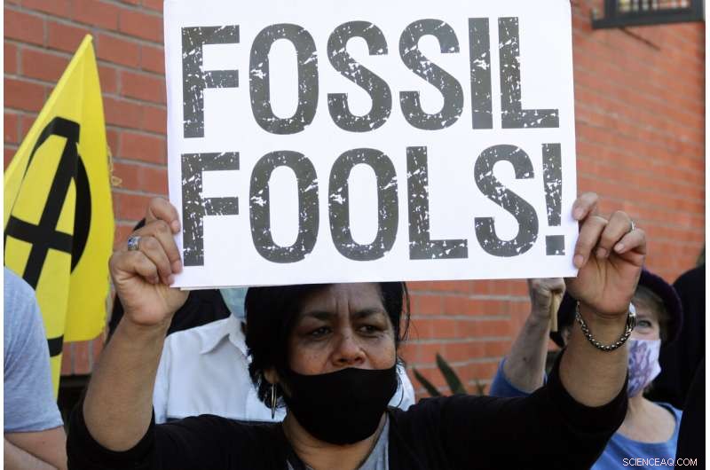 Global Initiative Gains Momentum to Phase Out Fossil Fuel Vehicles, Planes, and Ships