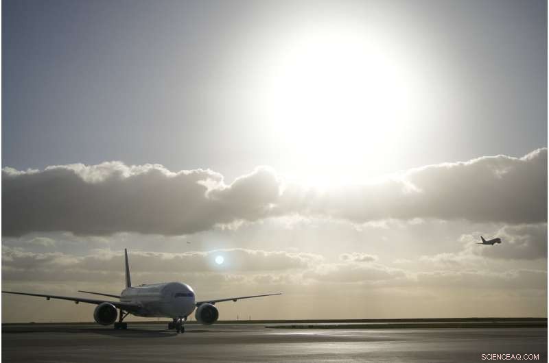 Global Initiative Gains Momentum to Phase Out Fossil Fuel Vehicles, Planes, and Ships