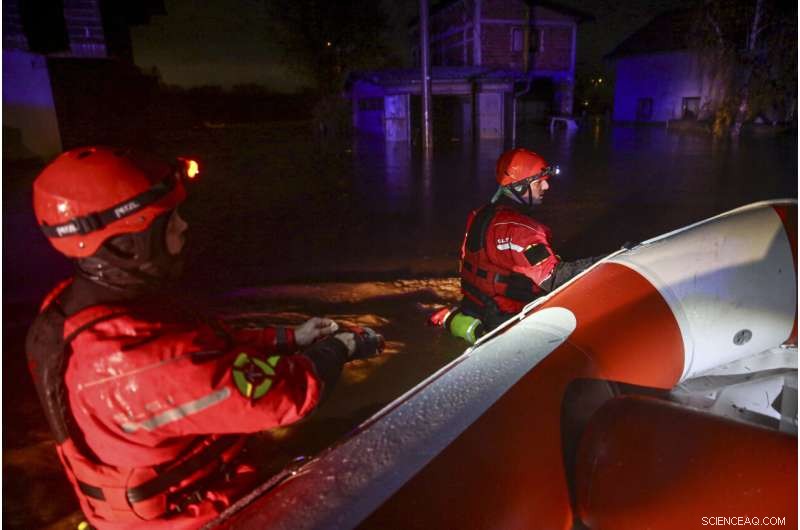Severe Flash Floods in Bosnia Force Evacuations and Cause Power Outages