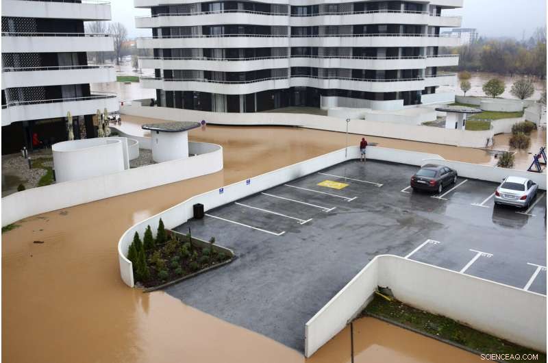 Severe Flash Floods in Bosnia Force Evacuations and Cause Power Outages