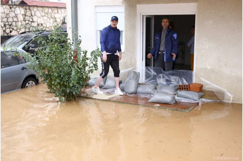 Severe Flash Floods in Bosnia Force Evacuations and Cause Power Outages