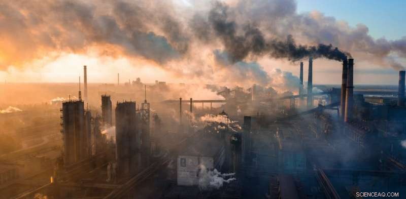 Global CO₂ Emissions Near Pre-Pandemic Levels as 2020 Decline Reverses