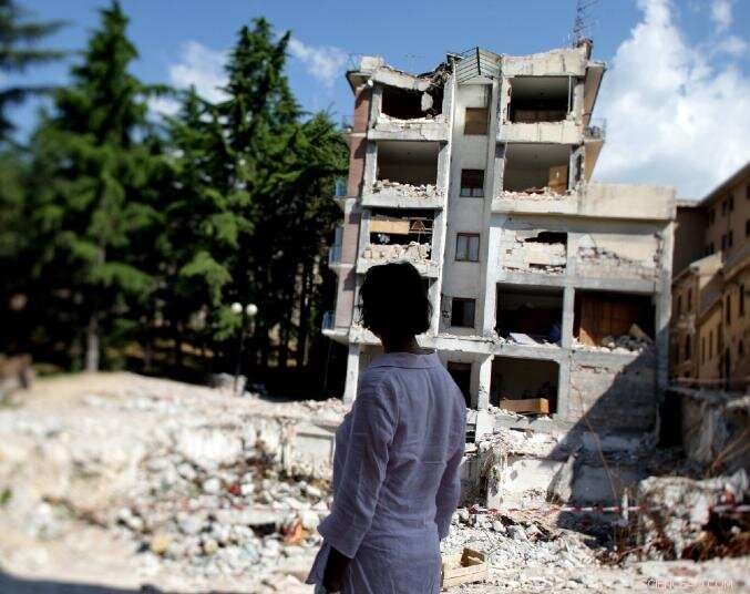 Staying Ahead of Earthquakes: Advanced Early Warning Systems