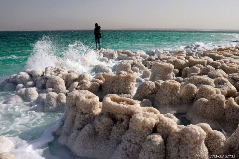 Sinkholes on the Shrinking Dead Sea Shore Highlight Nature s Response