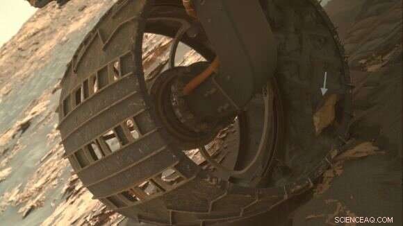 A Large Rock Mysteriously Locked Inside Perseverance’s Wheel