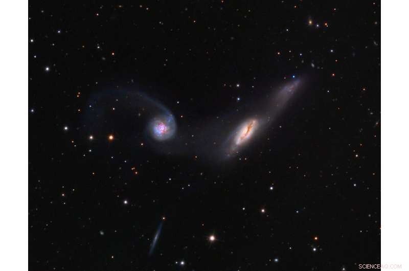 Scientists Reveal New Insights into NGC 2992’s Active Galactic Nucleus