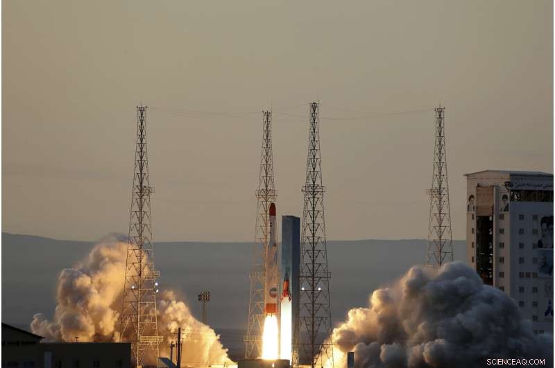 Iran Confirms Successful Simorgh Rocket Launch Into Space