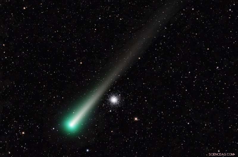 Spotting Comet Leonard: Insider Tips from its Discoverer