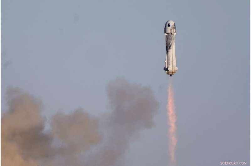 Michael Strahan Soars to Space with Alan Shepard’s Daughter – A Historic Moment