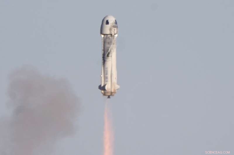 Michael Strahan Soars to Space with Alan Shepard’s Daughter – A Historic Moment