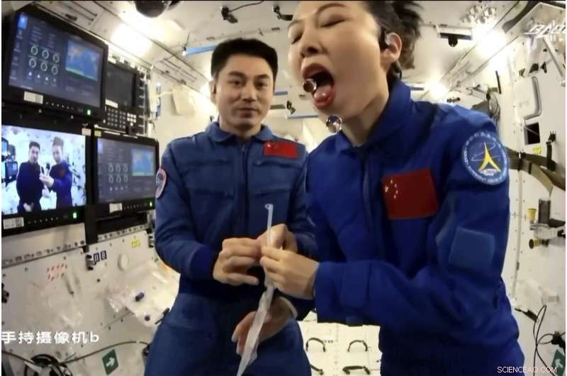 Astronauts Deliver Inspiring Science Lesson from China’s Space Station