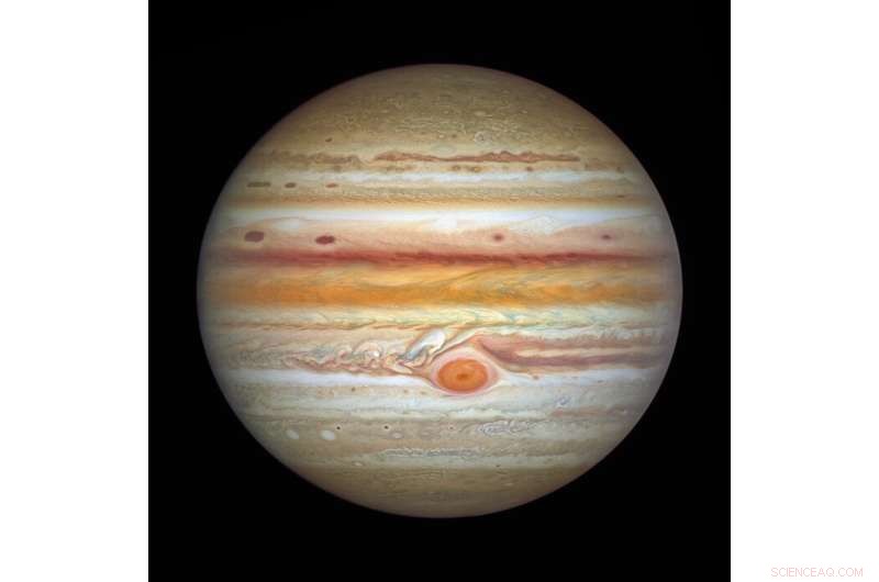 Hubble’s Grand Tour Reveals New Atmospheric Changes in Solar System Giants