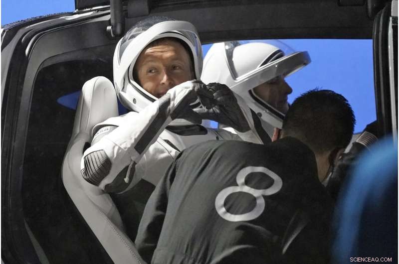 SpaceX Crew Dragon Launch Marks 600th Astronaut in 60 Years