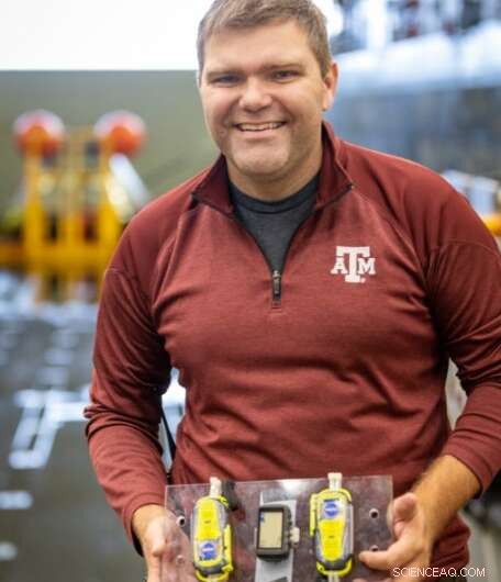 NASA Finalizes Beacon Test for Safe Astronaut Recovery on Artemis Missions