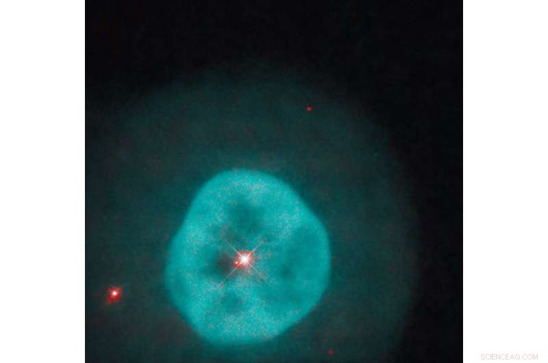 Hubble Reveals the Stunning Eye-Shaped Planetary Nebula NGC 1535