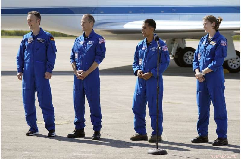 SpaceX Tackles Onboard Hygiene Issues Ahead of Upcoming Crew Launch