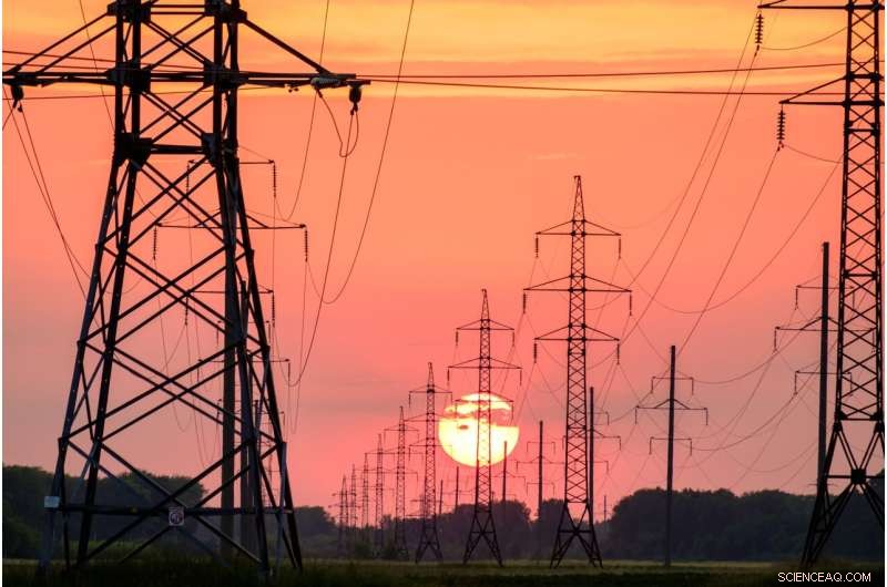 Experts Call for Climate‑Smart Power Systems to Strengthen U.S. Energy Grids