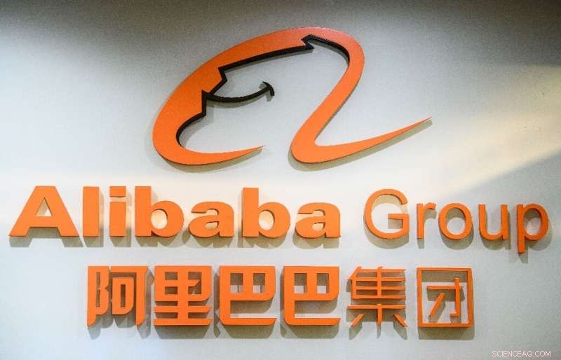 Alibaba Shares Slide as US Delisting Threat Looms