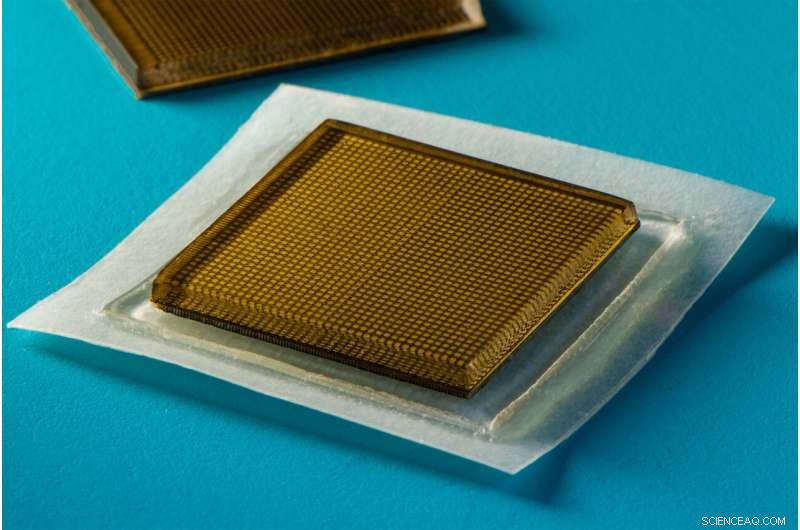 MIT Engineers Create Stick-On Ultrasound Patch for Continuous 48‑Hour Internal Imaging