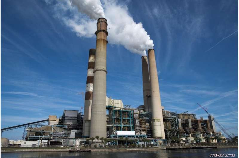 California Governor Urges Ban on New Gas Power Plants to Accelerate Climate Action