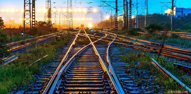 UK Railways Struggle During Heatwaves: Causes and Potential Solutions