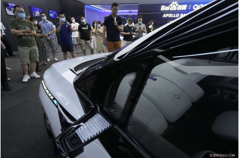 Baidu Launches Apollo RT6: Next‑Gen Fully Electric Autonomous Vehicle