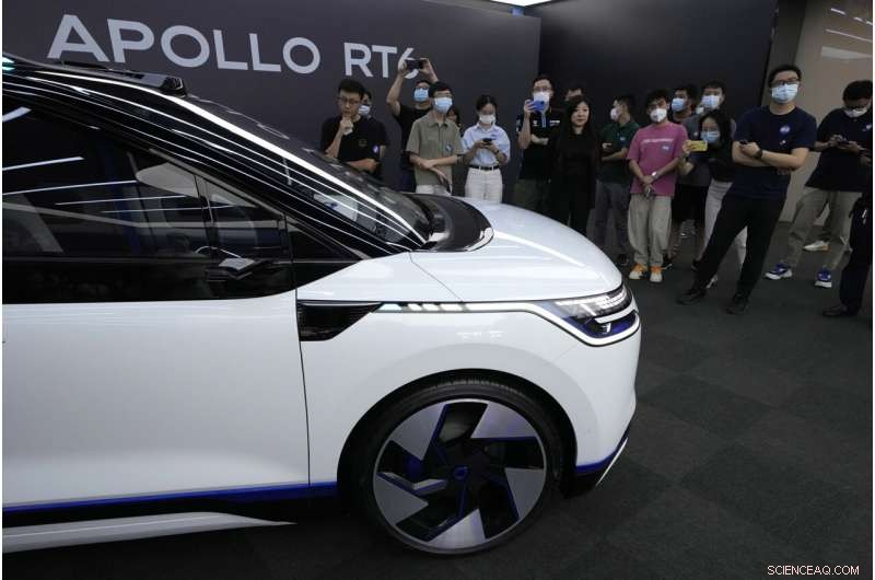 Baidu Launches Apollo RT6: Next‑Gen Fully Electric Autonomous Vehicle