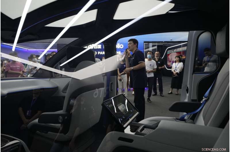 Baidu Launches Apollo RT6: Next‑Gen Fully Electric Autonomous Vehicle