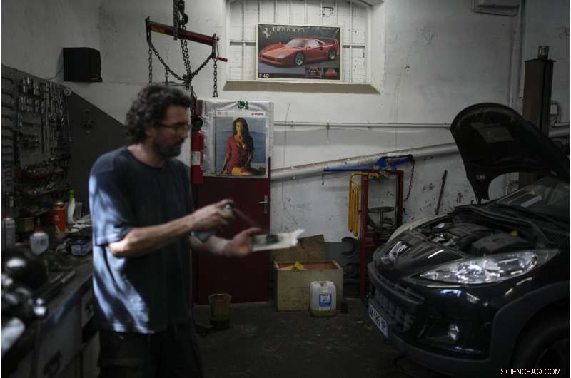 EU Parliament Approves 2035 Ban on Combustion‑Engine Cars, Aims to Cut Greenhouse Gases 55% by 2030