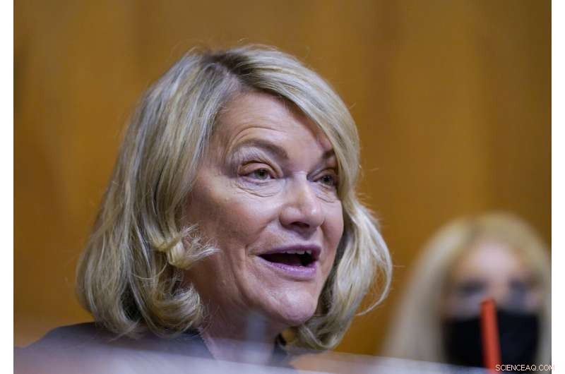 Senators Introduce Comprehensive Oversight for Cryptocurrencies Amid Market Instability