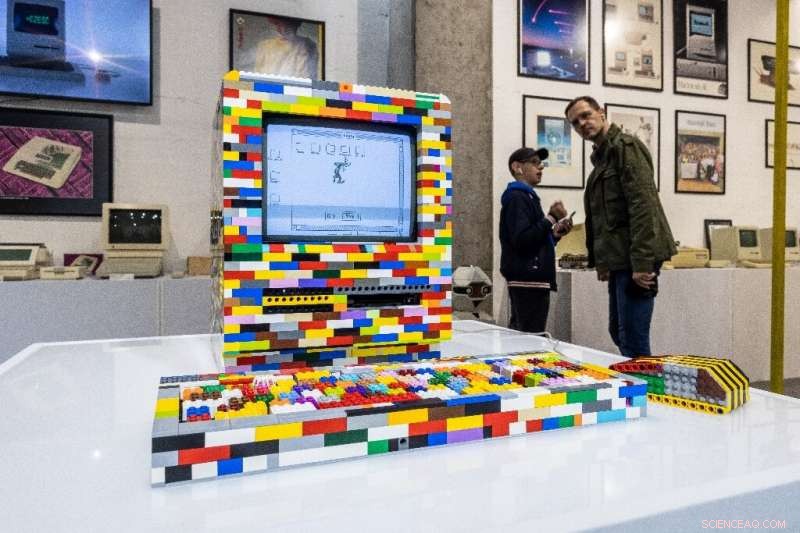 World s Largest Apple Collection Opens in Historic Warsaw Factory