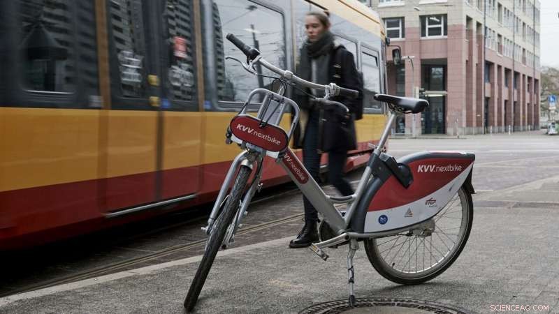 Sustainable Mobility: How Sharing & Pooling Boost Public Transport