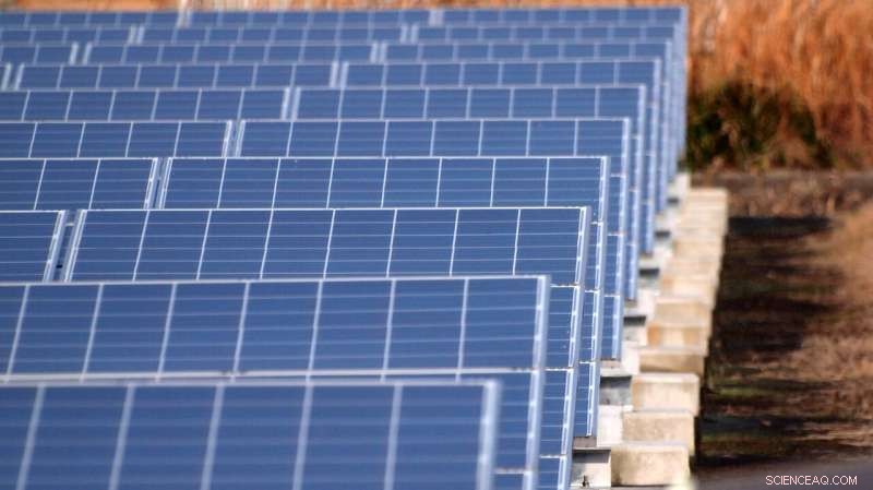 Sustainable Cooling for Concentrated Solar Power: Radiative Cooling & Cold Storage