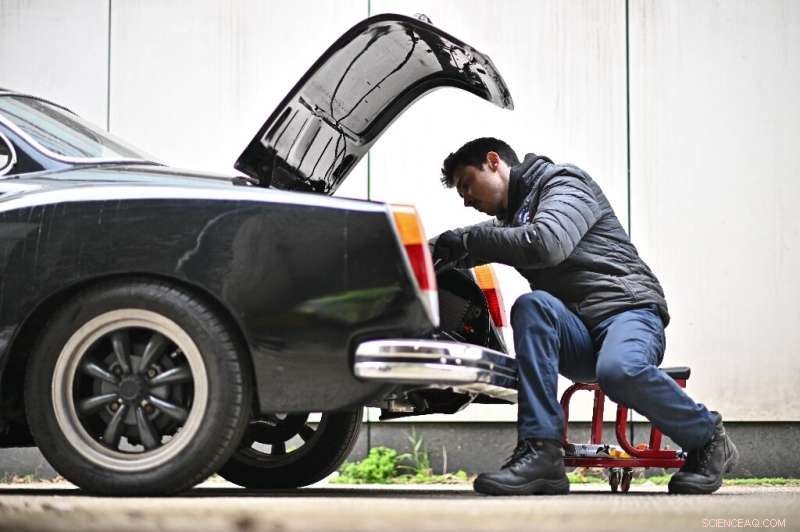 London Electric Cars: Restoring Classics with Electric Power