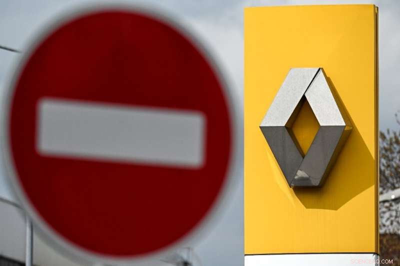 Renault Transfers Russian Assets to Moscow in First Major Nationalization Post-Sanctions