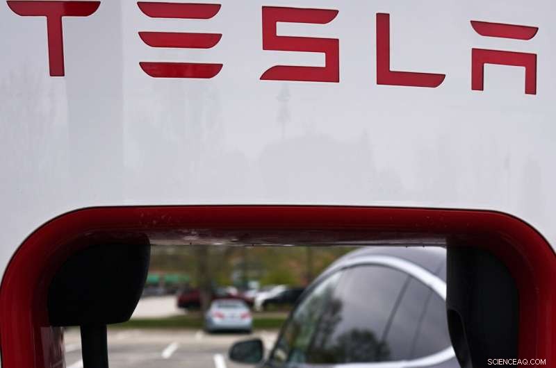 Tesla Recalls 130,000 U.S. Vehicles Over Touch Screen Overheating and Failure Risk