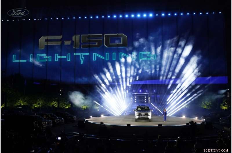 United Rental Secures Deal for 500+ Ford F-150 Lightning and E-Transit Electric Vehicles