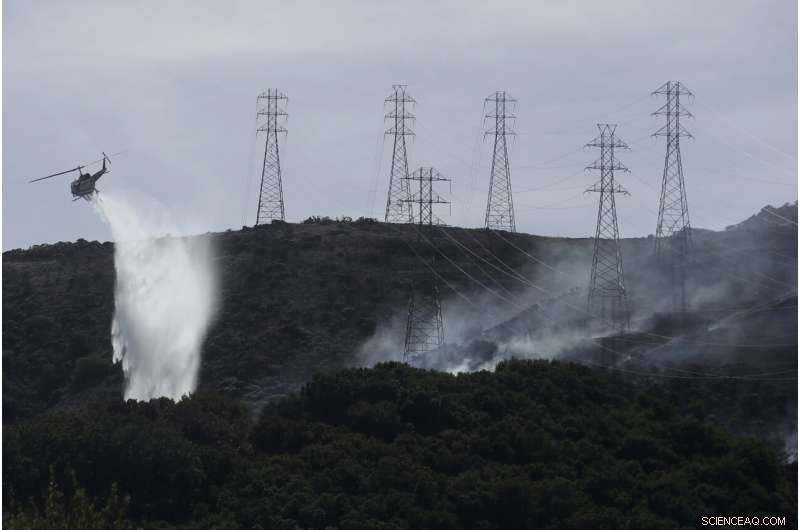 California Warns of Summer Energy Shortages Amid Drought and Heatwaves