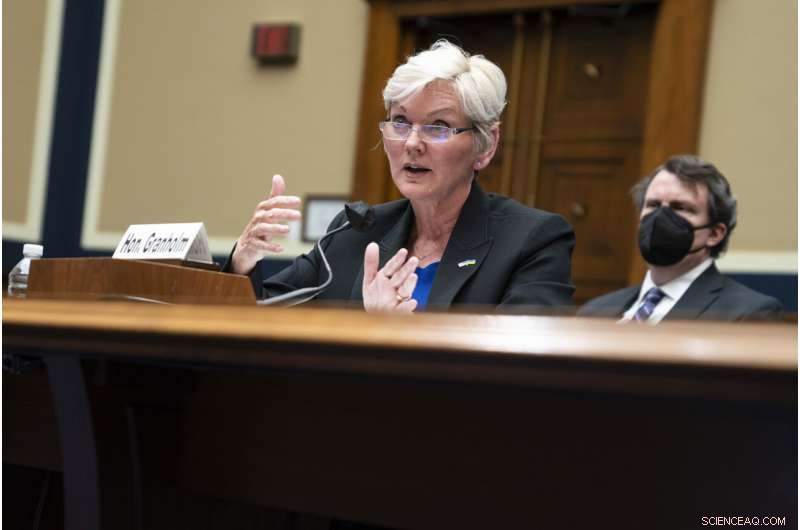 U.S. Energy Secretary Granholm Unveils $3 Billion Plan to Strengthen EV Battery Production