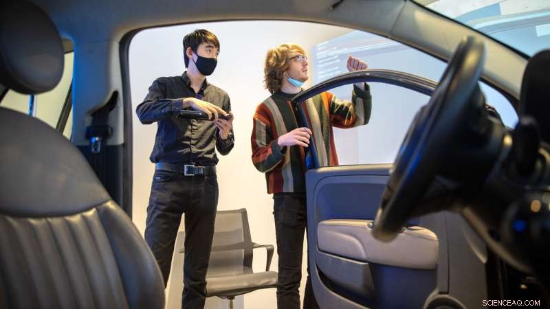 Cornell Tech s XR-OOM: Low-Cost Mixed-Reality Driving Simulator for Testing