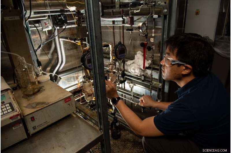 Sustainable Lignin-Derived Jet Fuel Enhances Efficiency and Cuts Pollution