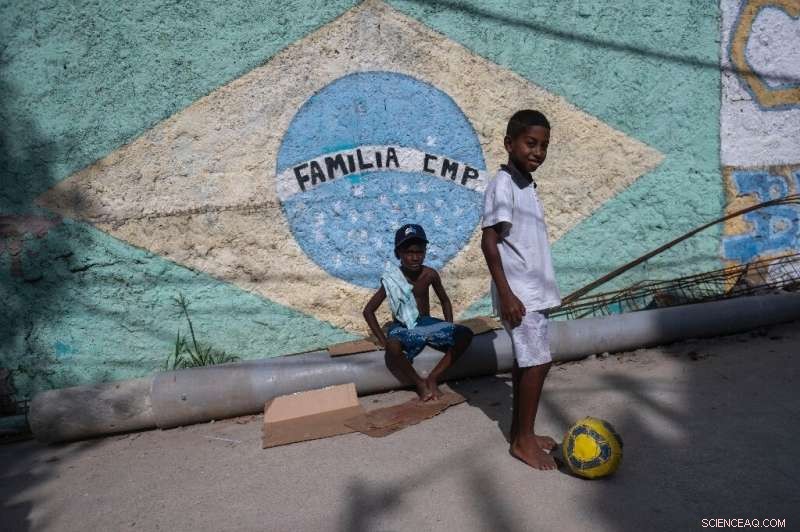 Pioneering Solar Projects Reduce Electricity Bills in Rio de Janeiro Favelas