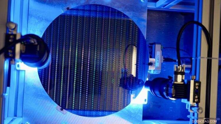 Mechanical Engineering Students Boost Silicon Wafer Inspection Efficiency with Dual-Camera Device