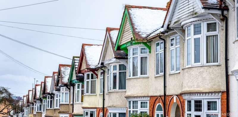 No Space for a Heat Pump? How Your Entire Street Can Transition from Gas Heating