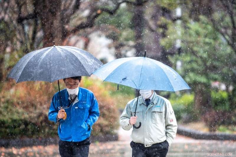 Japan Issues First-Ever Power Warning for Tokyo After Earthquake Disrupts Supply