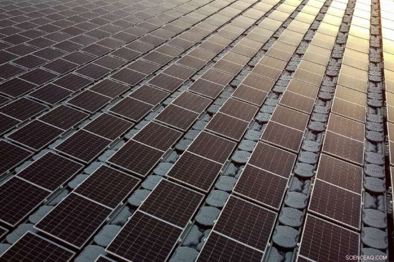 Thailand s Sirindhorn Dam Deploys Floating Hydro-Solar Hybrid to Accelerate Clean Energy Transition